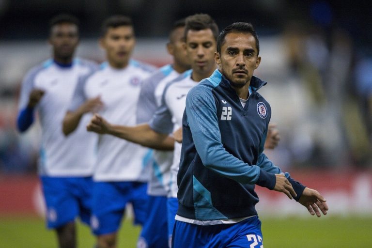 Rafael Baca de Cruz Azul reinfectado con COVID-19