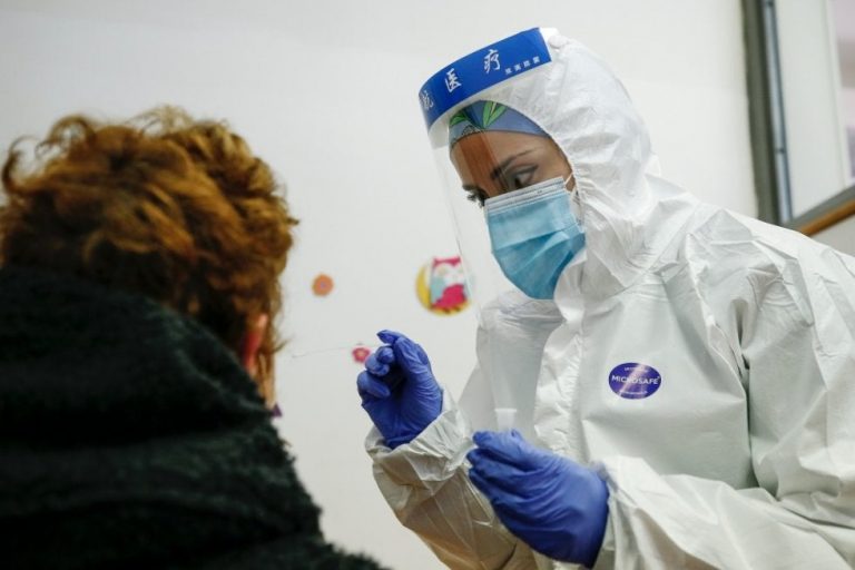 Trabajadores de la Salud están en mejor posición frente al COVID-19