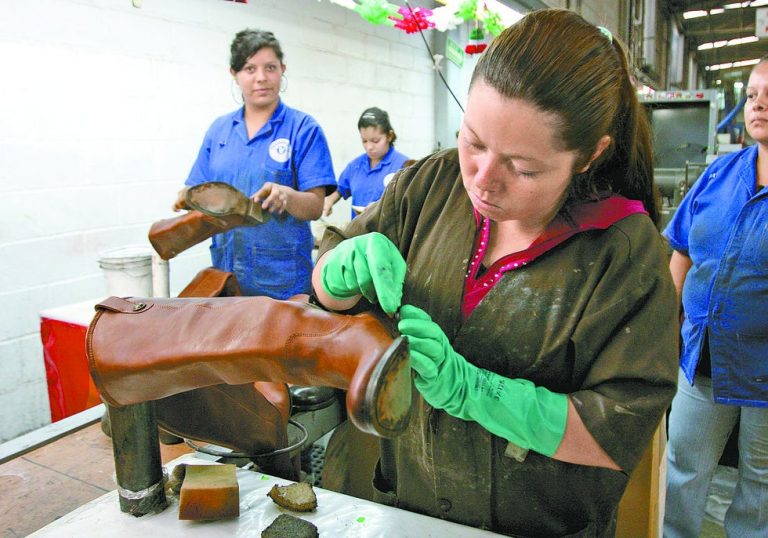 Reactivación de septiembre, gracias a empleo femenino