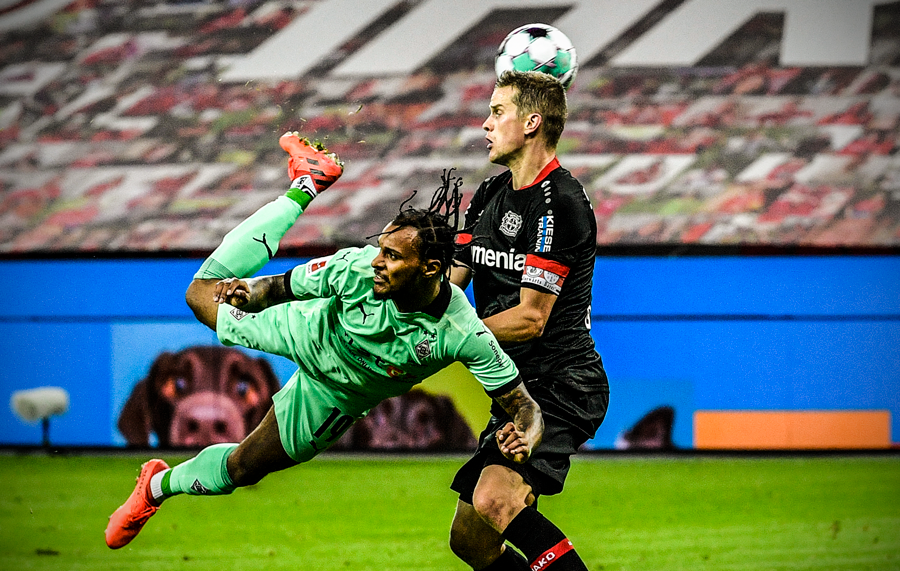 El descomunal gol de Valentino Lazaro en la Bundesliga