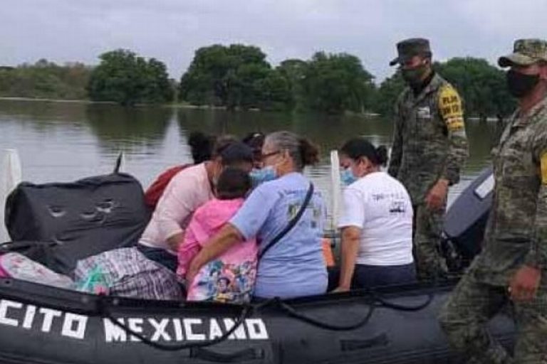 Piden a la población evacuar ante los niveles del río Usumacinta