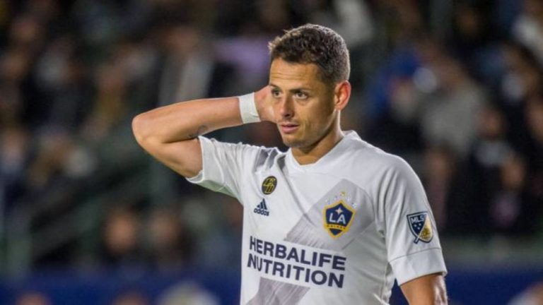 Tunden al 'Chicharito' por querer descansar al término de la temporada