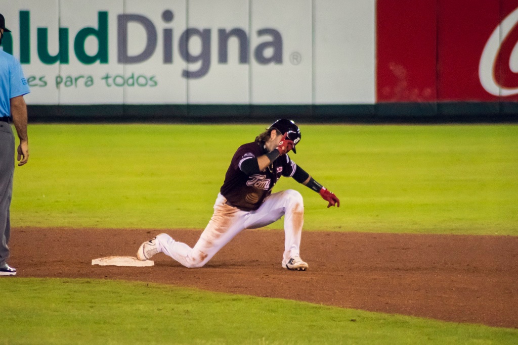 LMP: Culiacán supera a Monterrey con bateo oportuno