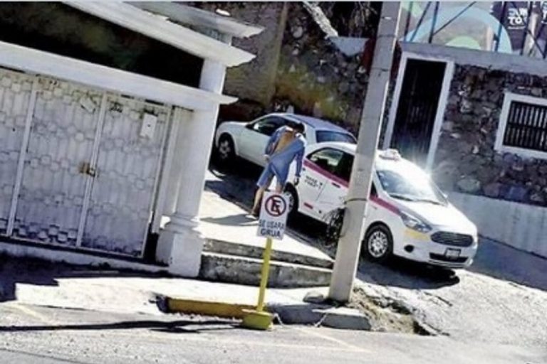 Escapa del hospital paciente de bata y con síntomas de COVID-19