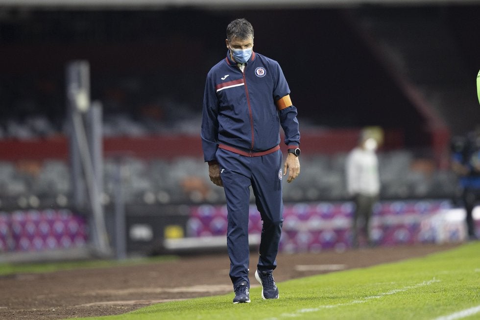 Tras la cruzazuleada, Siboli tendría un pie fuera del equipo