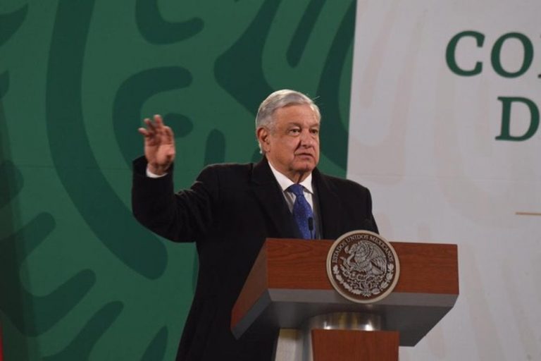 AMLO de nuevo contra organismos autónomos