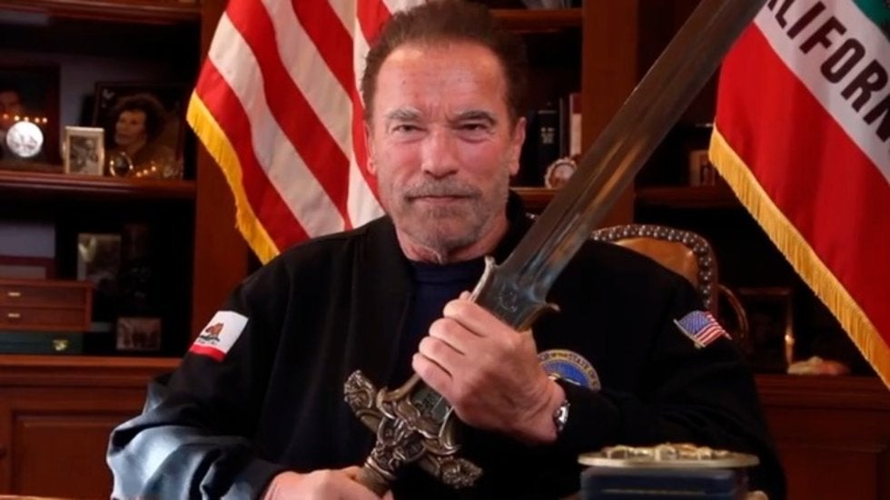 Schwarzenegger compara a seguidores de Trump con nazis