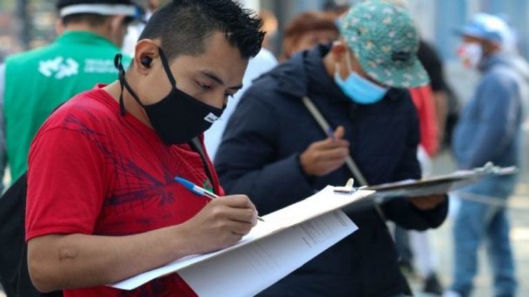 Ocho millones de mexicanos tienen la necesidad de un segundo empleo