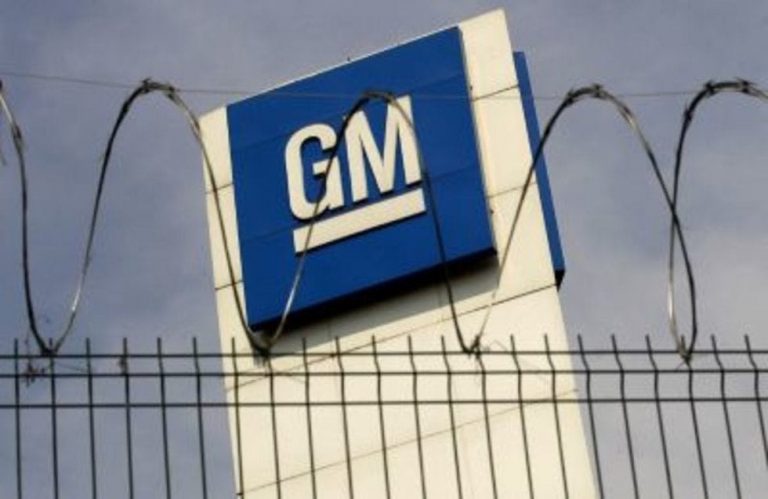 Escasez de semiconductores eléctricos a nivel mundial provoca paro en GM