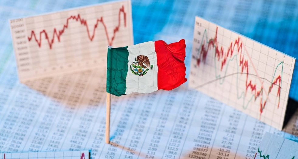 ‘Acelerar vacunación daría giro a la economía’, afirma Banxico