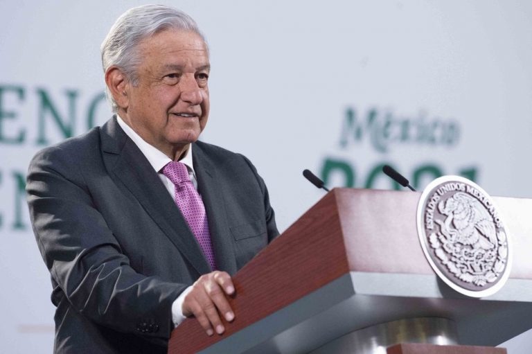 'No van a faltar vacunas, habrá 1.5 millones por semana': AMLO