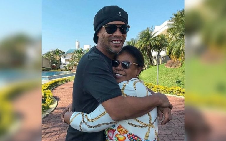 Ronaldinho se hundió tras la muerte de su madre y se la pasa bebiendo