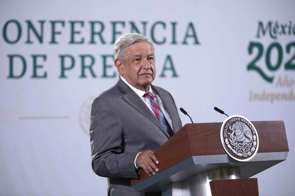 AMLO se solidariza con India; rechaza envío de vacunas AstraZeneca