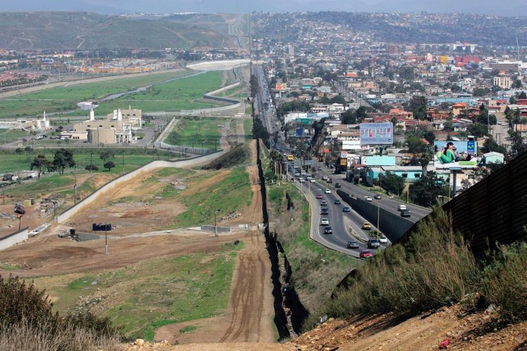 DETIENEN-A-EL-RIKY-EL-CLARIN-VERACRUZANO